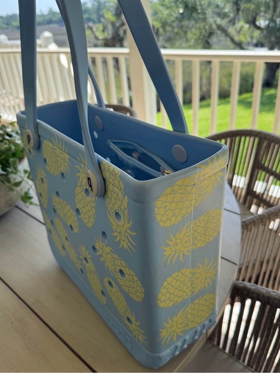 Simply Southern Handbags - Simply Southern Light Blue Tote with Yellow Pineapple Print